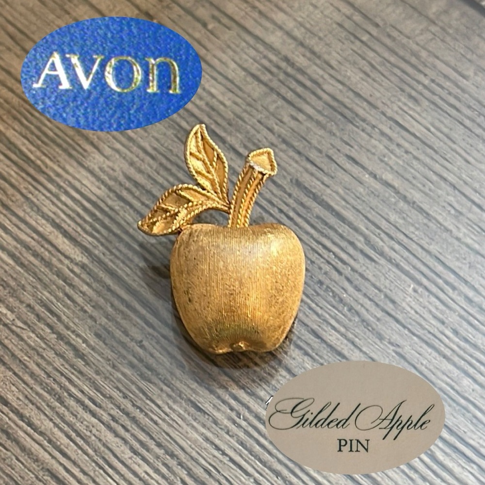 Vintage 1974 AVON “Gilded Apple” Pin Gold-tone Apple Brooch